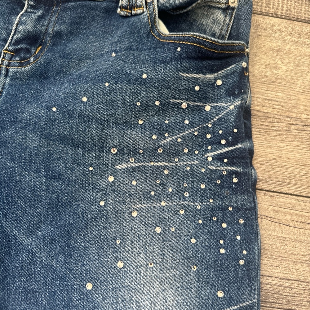 Women’s Outcast Jeans With Rhinestones And Bleach Detail Size M Frayed Hem - Picture 5 of 15